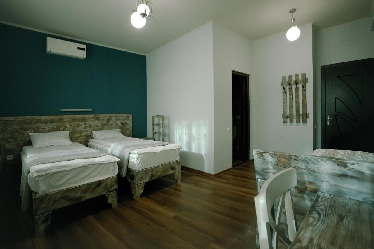 Hotel Kutaisi Globus Exterior photo