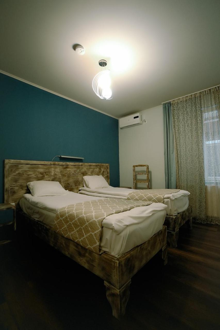 Hotel Kutaisi Globus Exterior photo
